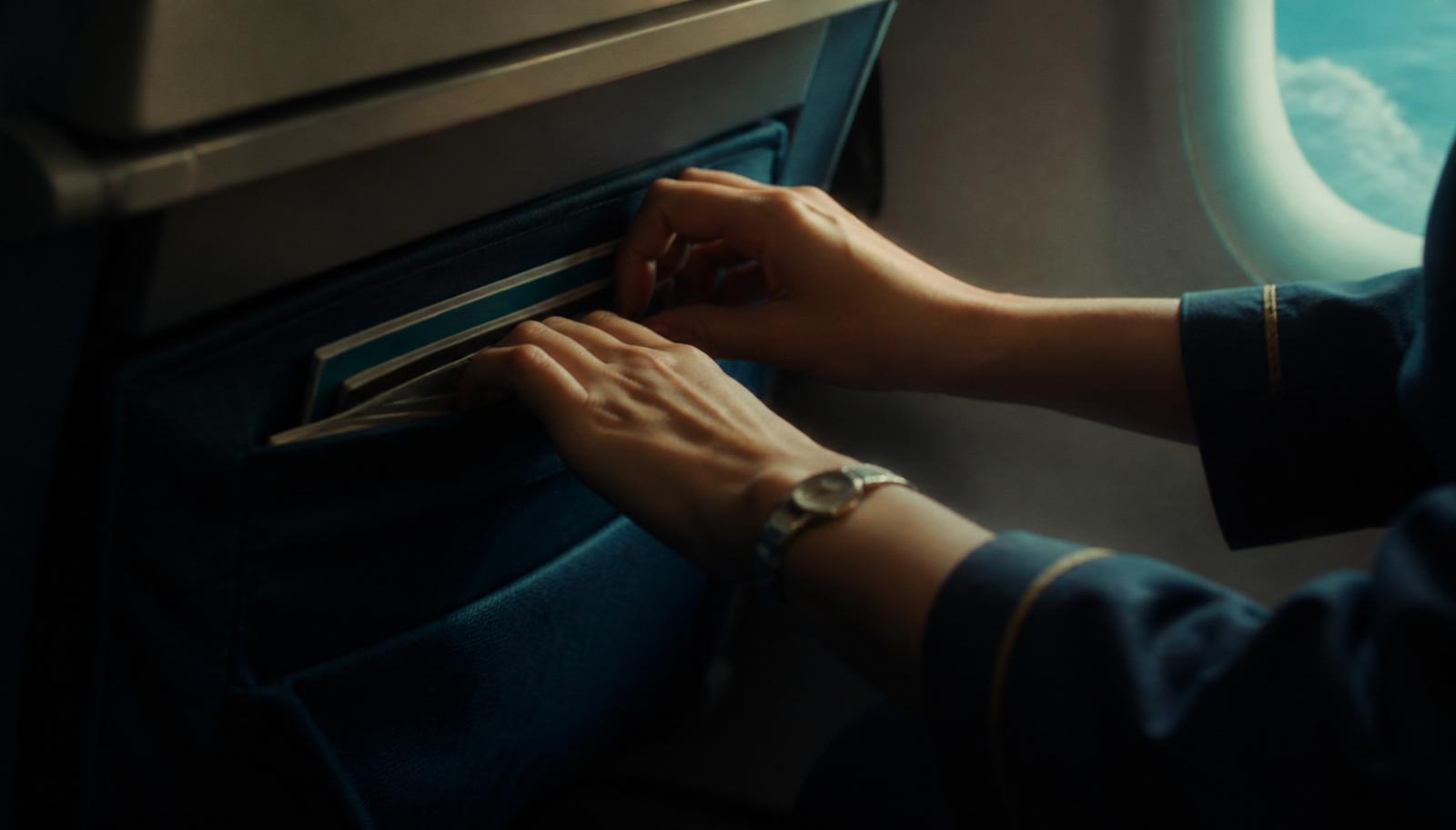 Twenty Minutes at 38,000 Feet: The Flight That Refused to Take Off Without a Passport